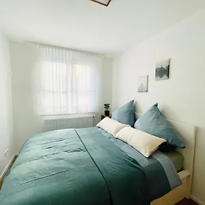 Apartment Frisch Renoviertes Und Charmantes, Stuttgart