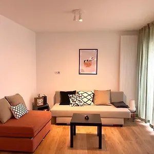 Apartment Modernes Origami Maisonette-apartment Mit Terrasse In Zentrum, Stuttgart